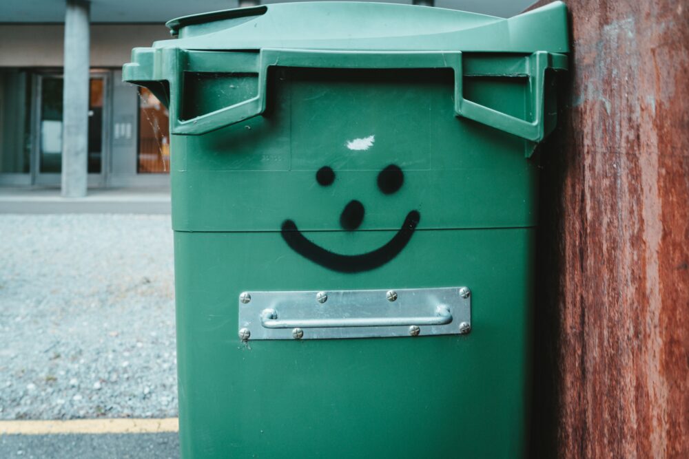 緑のゴミ箱